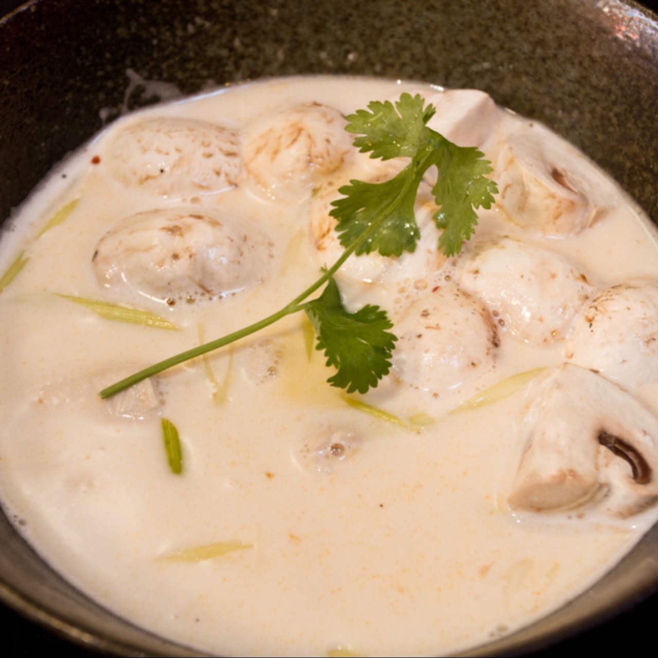 Order Tom Ka Soup food online from Chabaa Thai Cuisine store, San Francisco on bringmethat.com
