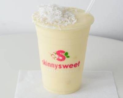 Order Mango Smoothie food online from Skinnysweet Frozen Yogurt store, Glen Ellyn on bringmethat.com