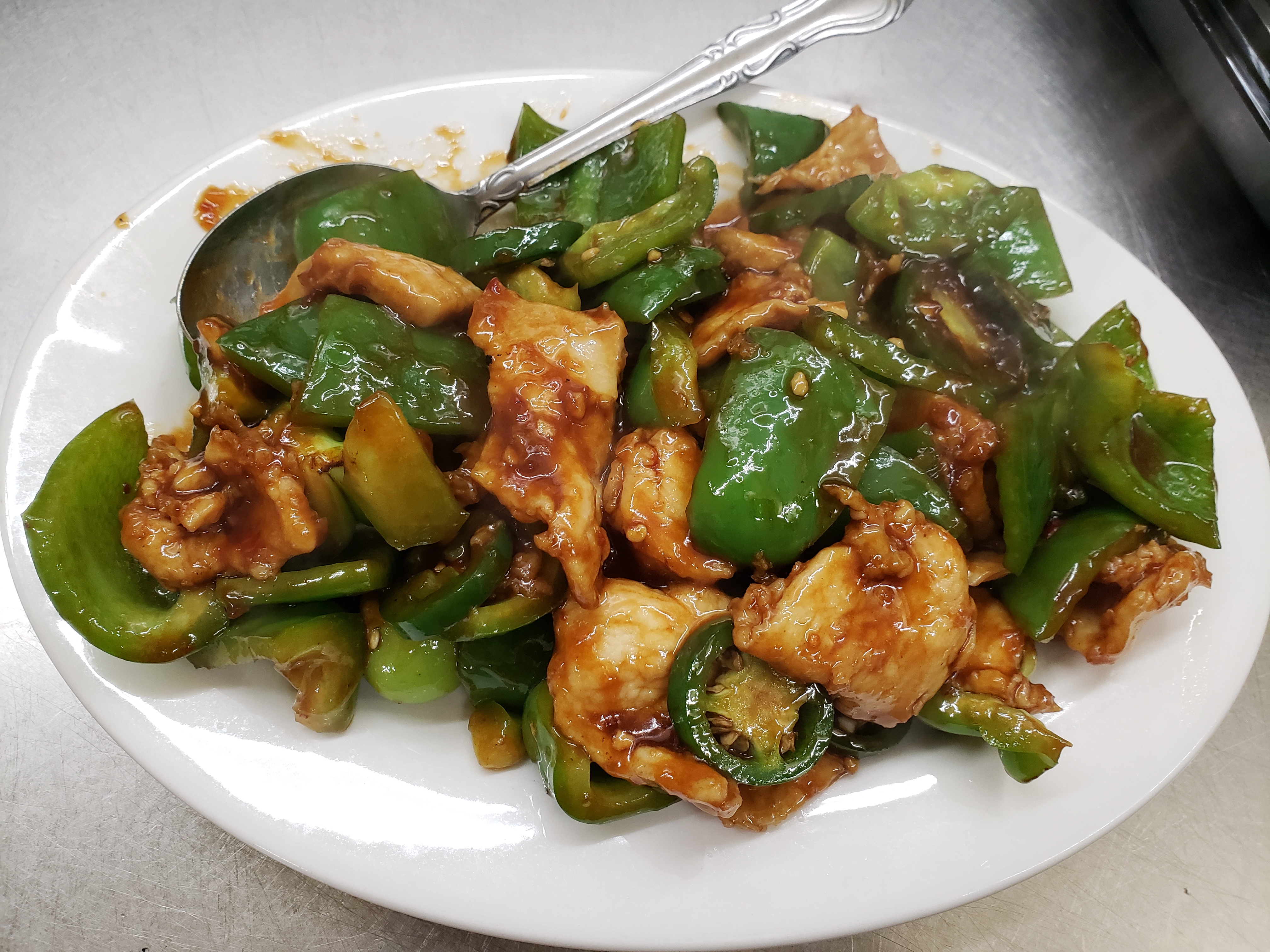 Order 68. Spicy Chicken food online from Dragon King Restaurant store, Canoga Park on bringmethat.com