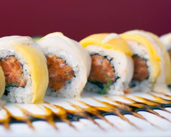 Order White Pearl Roll. food online from Honshu Sushi & Noodles Lounge store, Jersey City on bringmethat.com