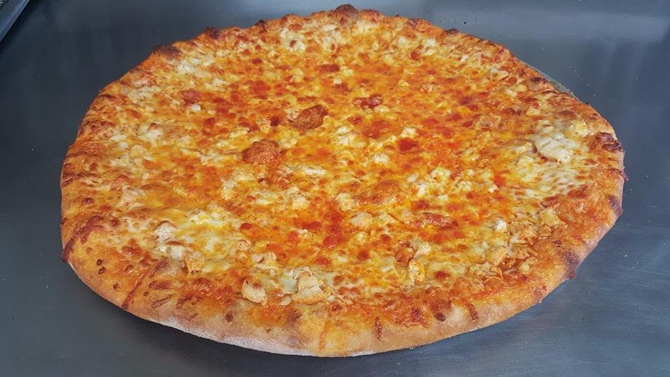 Order Chicken Wing Pizza - Personal 10" food online from Pizza Land store, Avon on bringmethat.com