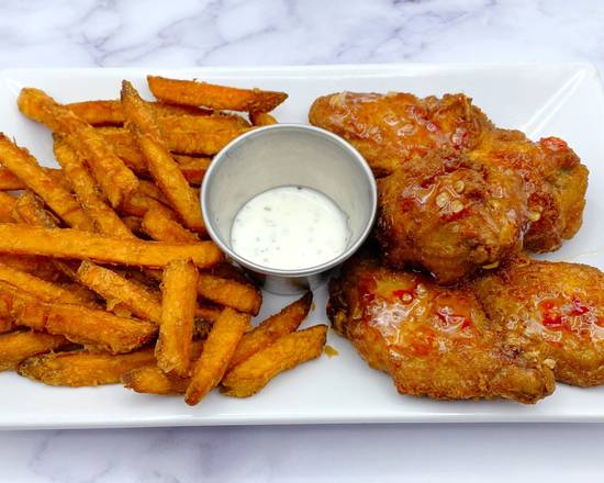 Order Ginger Wings (5 Pieces) & Sweet Potato Fries food online from Thai Curry store, Arlington on bringmethat.com
