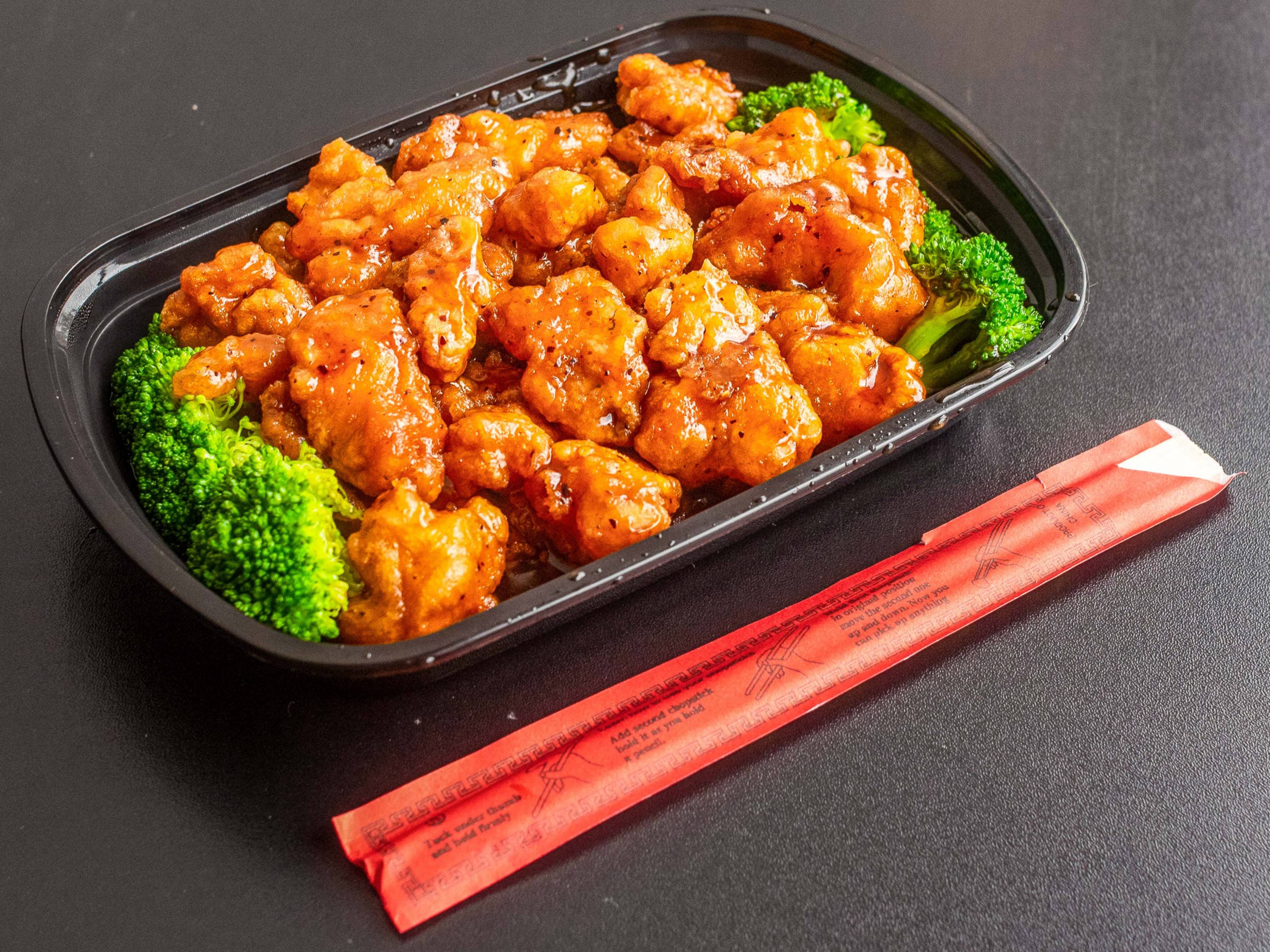 Order 49. General Tso's Chicken food online from Chang's Wok Inn store, Peoria on bringmethat.com