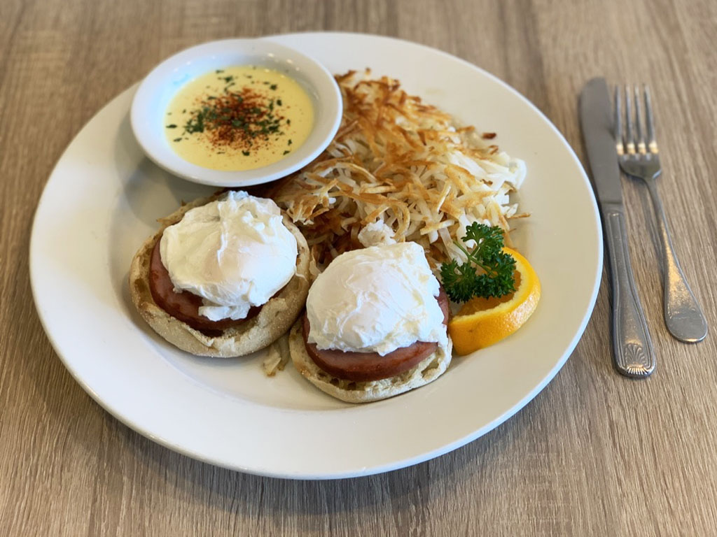 Order Classic Eggs Benedict food online from Mikayla's Cafe store, Santa Clara on bringmethat.com