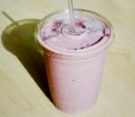 Order Berry Lush Shake food online from Puree Juice Bar store, Bethesda on bringmethat.com