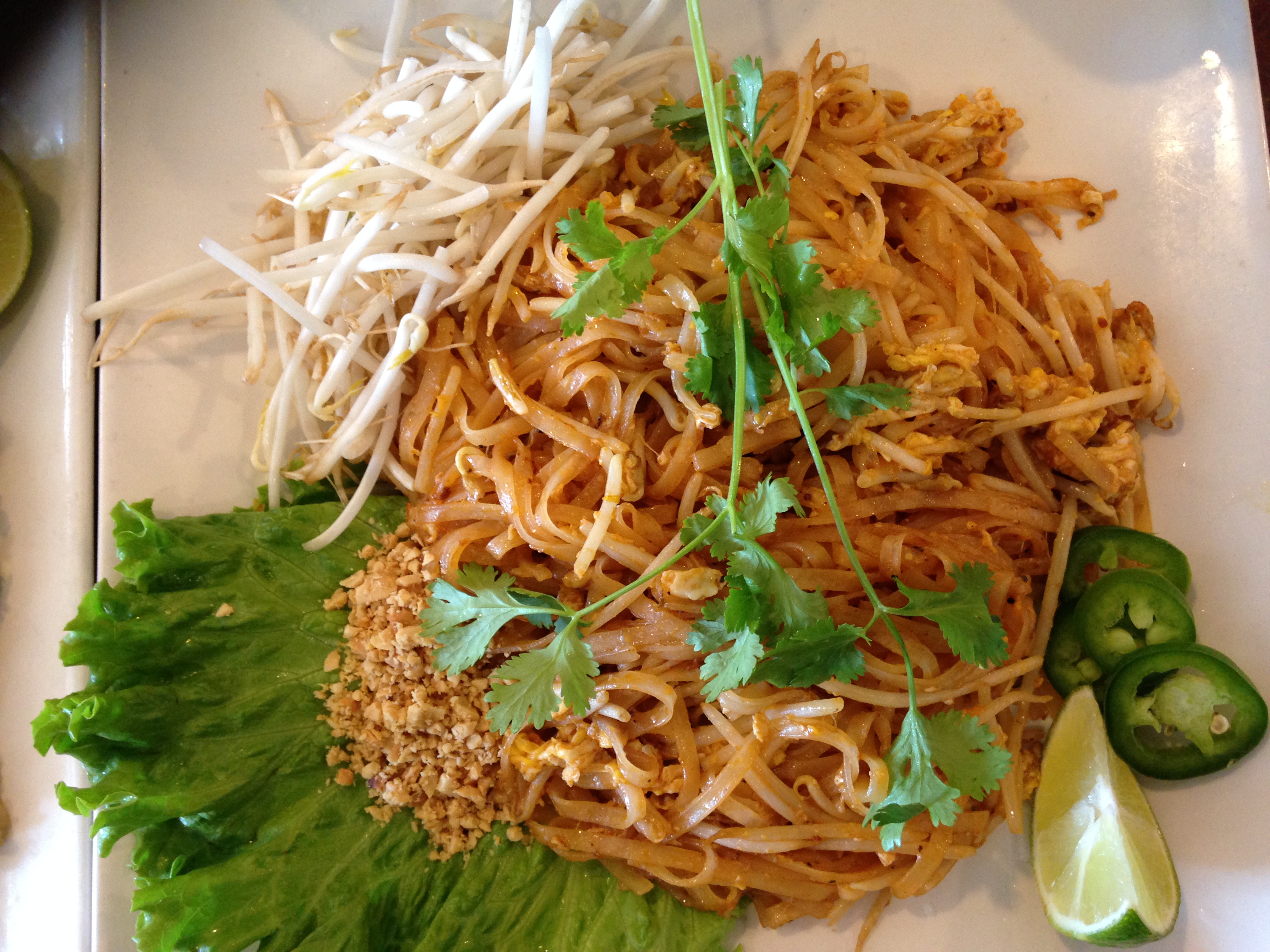 Order F07. Pad Thai (Thai) food online from Pho Daily store, Gardena on bringmethat.com