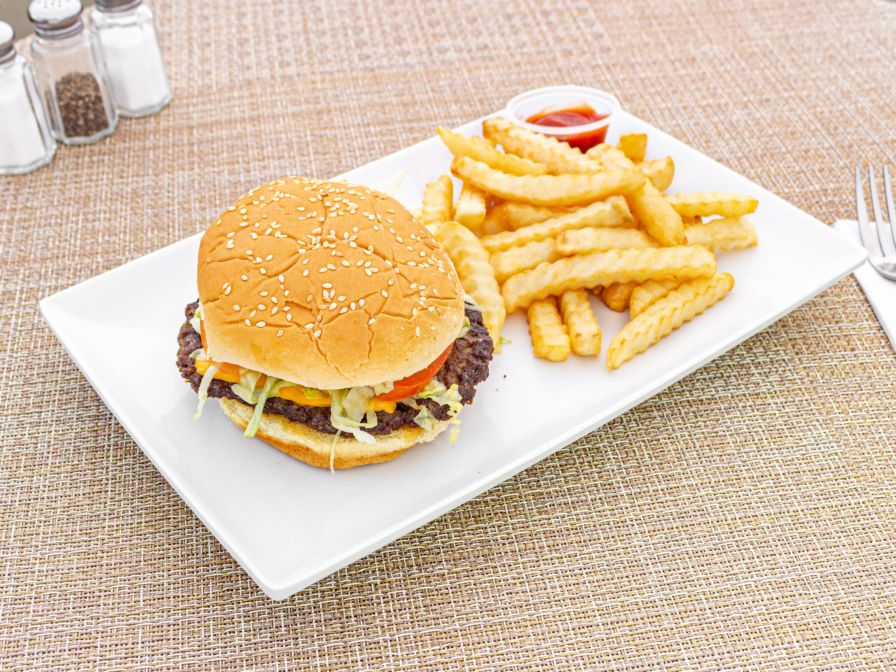 Order 1. Cheese Burger food online from Freddy's Deli store, North Bergen on bringmethat.com
