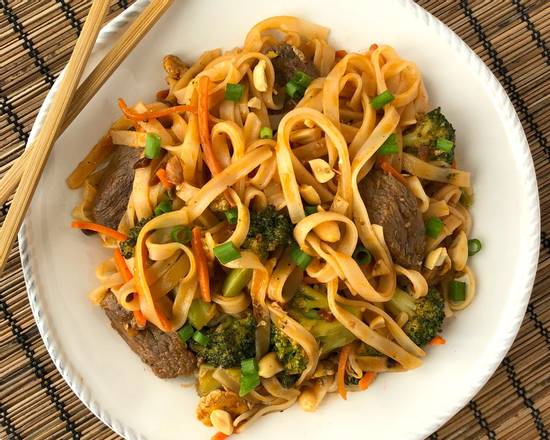 Order Beef Pad Thai food online from East China store, Aurora on bringmethat.com