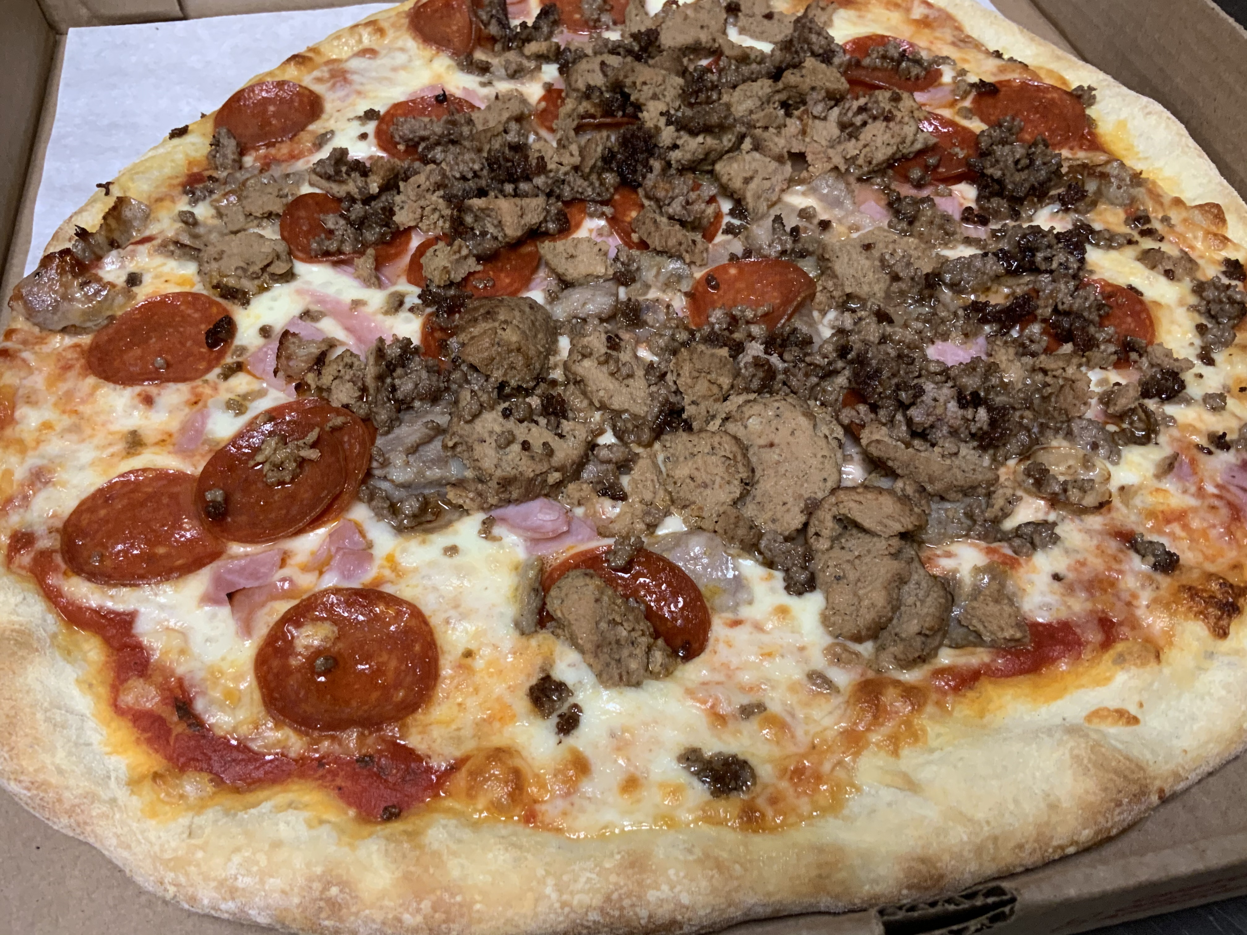 Order Meat Lover's Pizza food online from Nino's Pizzarama store, Royersford on bringmethat.com