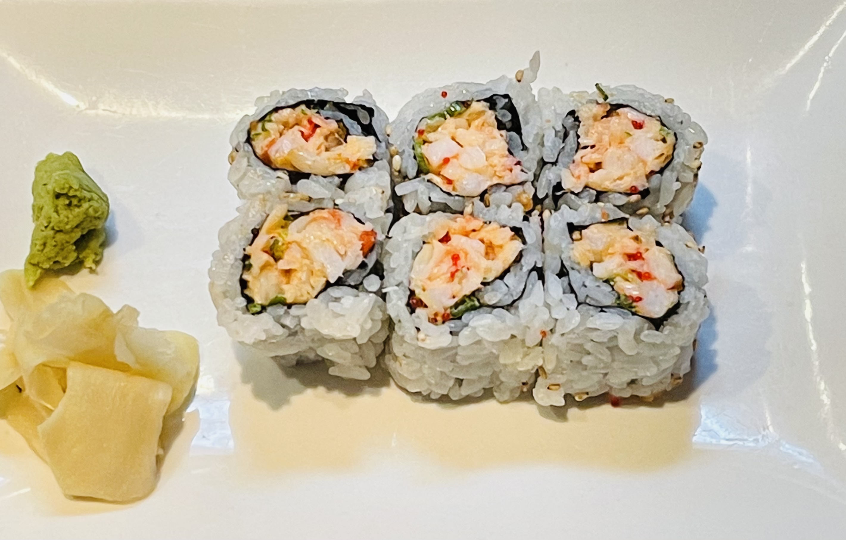 Order 26. Spicy Shrimp Roll food online from Mikaku store, New York on bringmethat.com