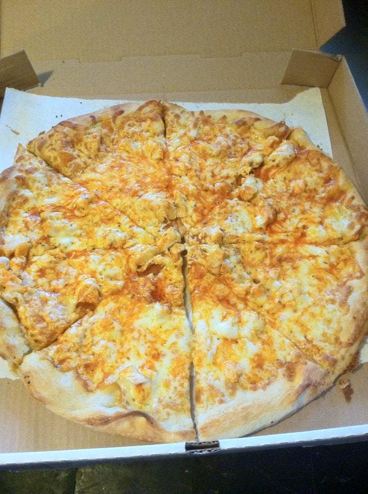 Order Buffalo Chicken Pizza - Small 12'' food online from Dals Pizza store, Trevorton on bringmethat.com