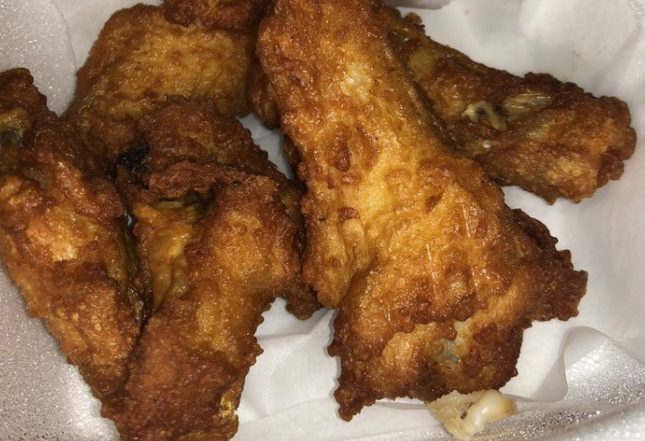 Order 10 Hot Wings with French Fries food online from Pit Stop Food Mart store, East Orange on bringmethat.com