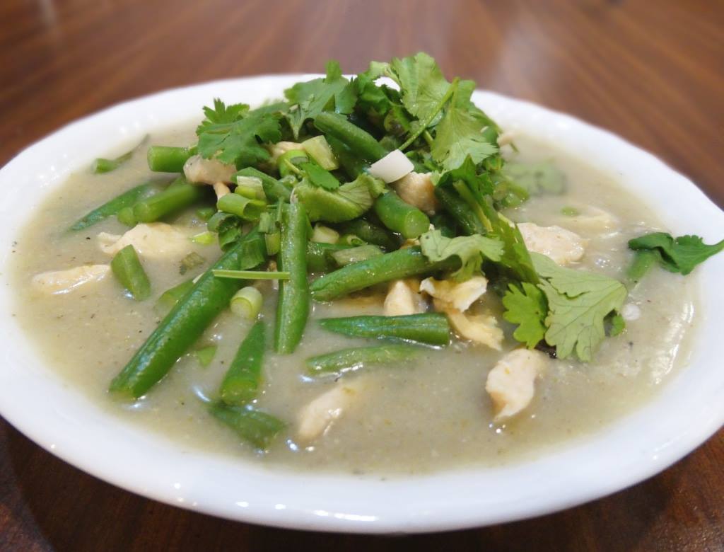 Order #45 Green Curry food online from Rice Palace store, Eau Claire on bringmethat.com