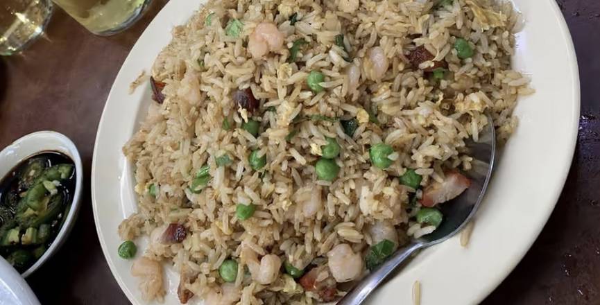 Order Yangzhou Fried Rice 揚州炒飯 food online from Yuet Lee Seafood Restaurant store, San Francisco on bringmethat.com
