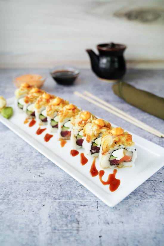 Order Coral Reef Roll food online from Sushi Maki store, South Miami on bringmethat.com