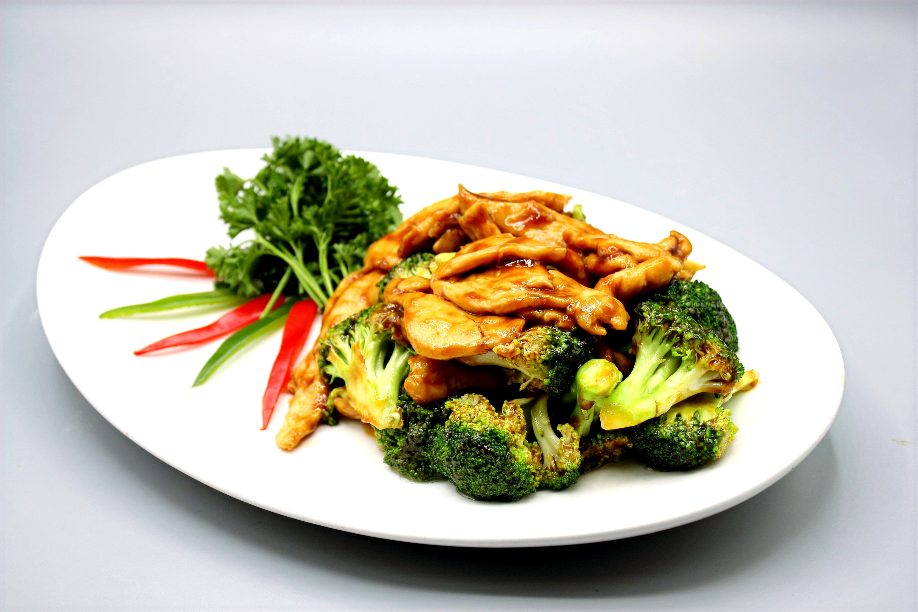 Order Chicken with Broccoli food online from Chau's cafe store, Ashburn on bringmethat.com