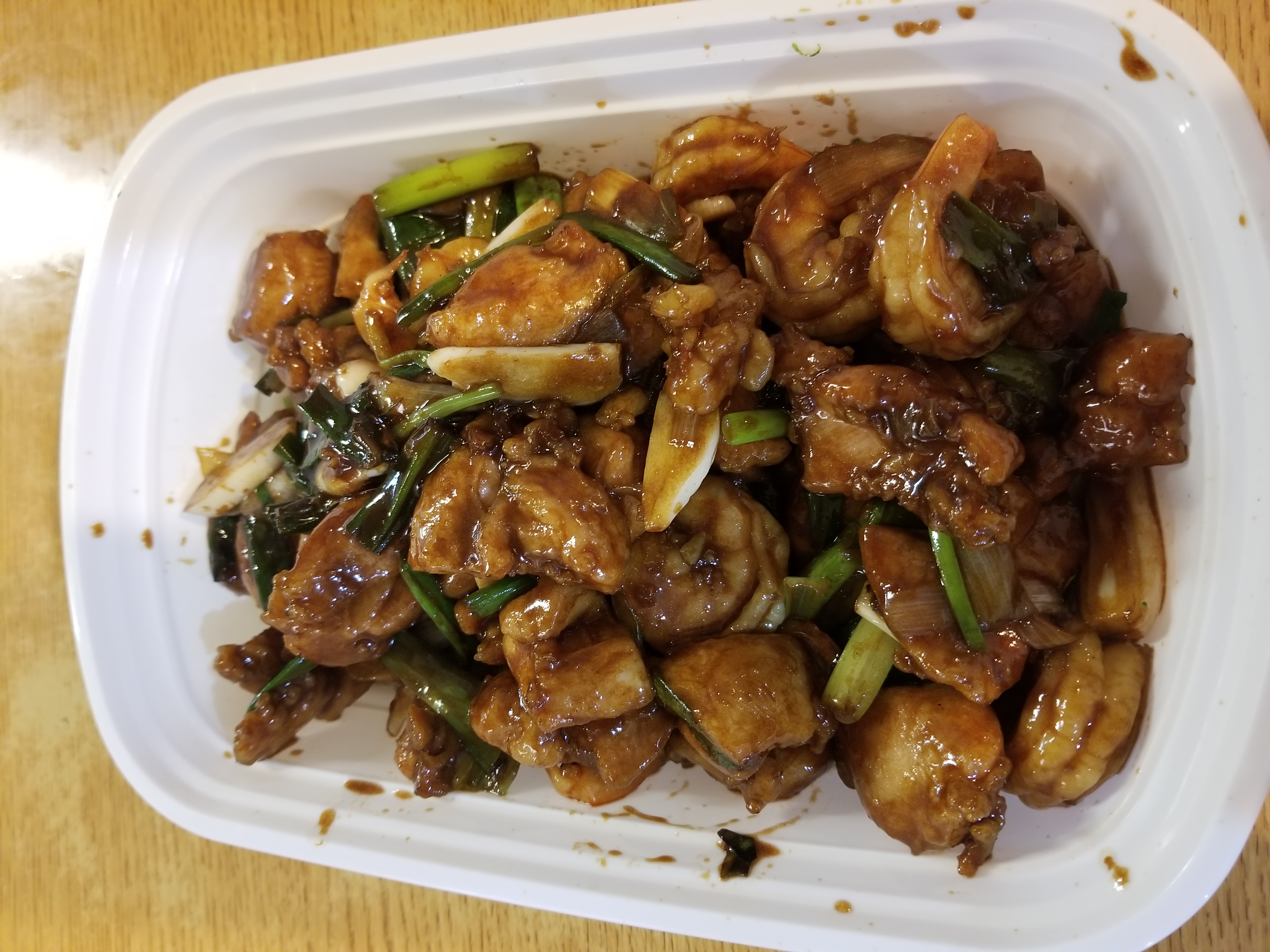 Order E37.Mandarin Shrimp & Chicken  food online from Joy Village store, Columbus on bringmethat.com