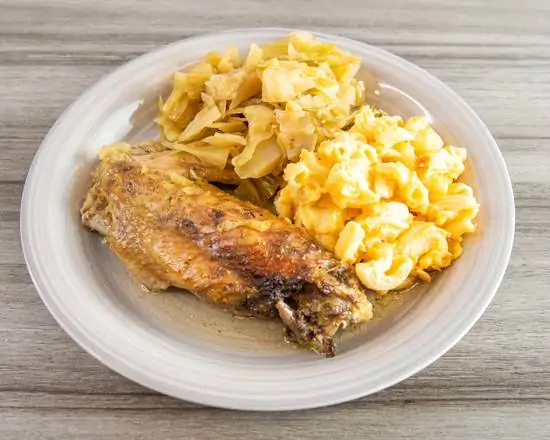 Order Turkey Wing Dinner food online from Big Country Bbq & Soulfood store, Stockbridge on bringmethat.com