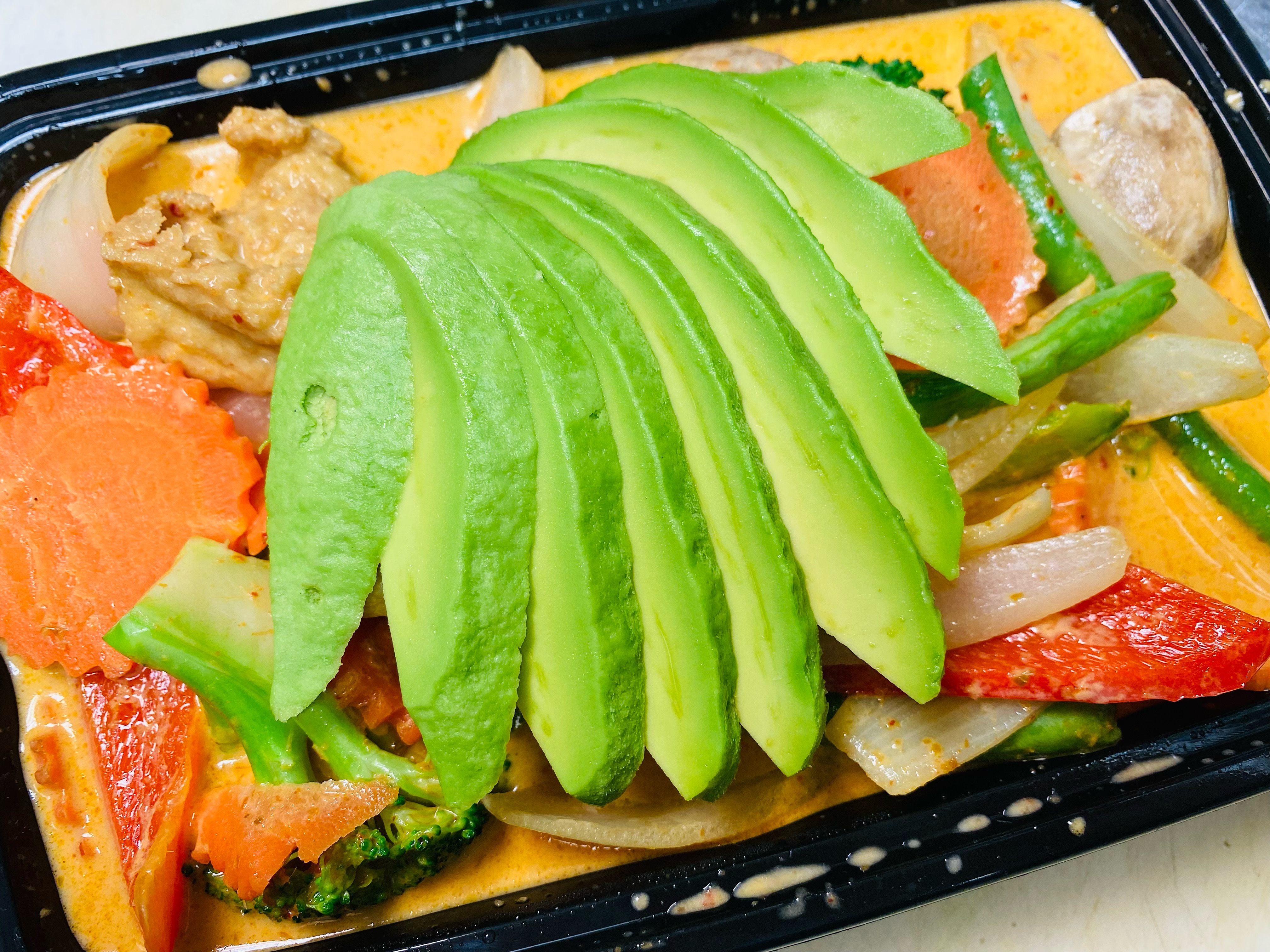Order Tofu Avocado Curry food online from Spice Thai Kitchen store, Ipswich on bringmethat.com