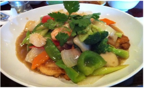Order 75. Seafood with Mixed Vegetables food online from Saigon Noodles & Grill store, Arlington on bringmethat.com