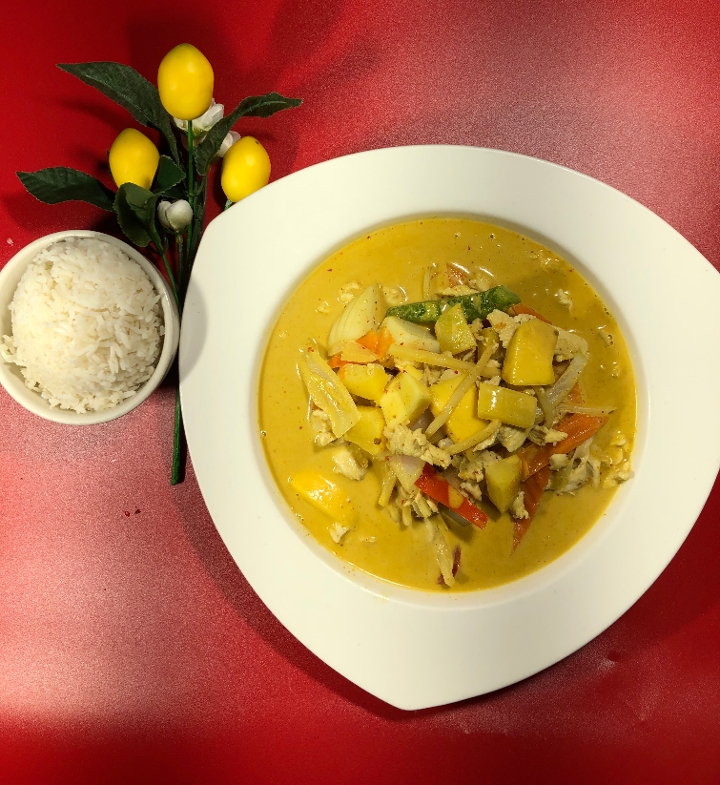 Order P-Mango Curry(C5) (3PD) food online from Chaang Thai Restaurant store, Morgantown on bringmethat.com