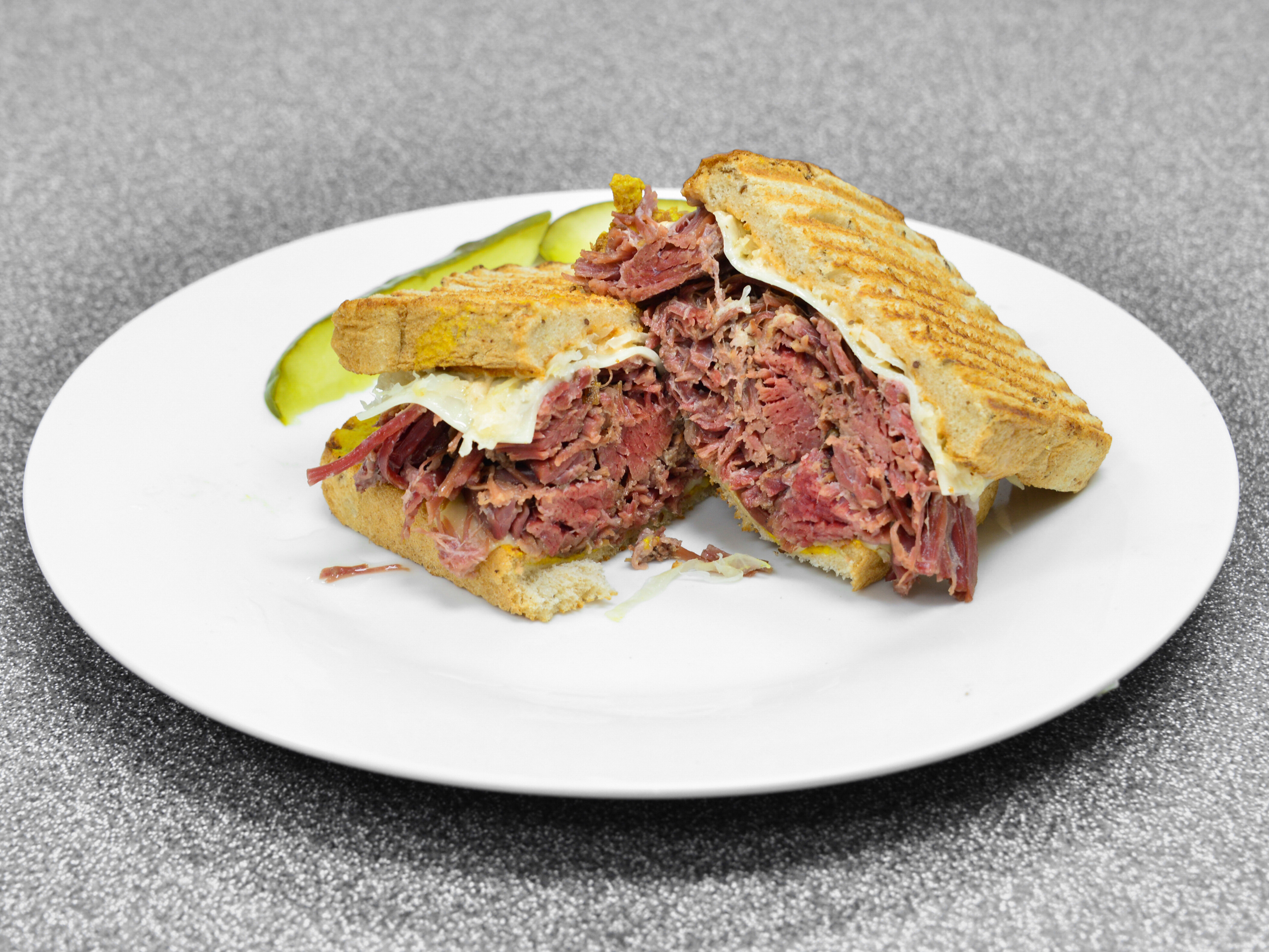 Order Original Corned Beef Reuben food online from Ali Sunoco Home Of The Delicious Gyro And Chicago Corned Beef Reuben store, Amherst on bringmethat.com