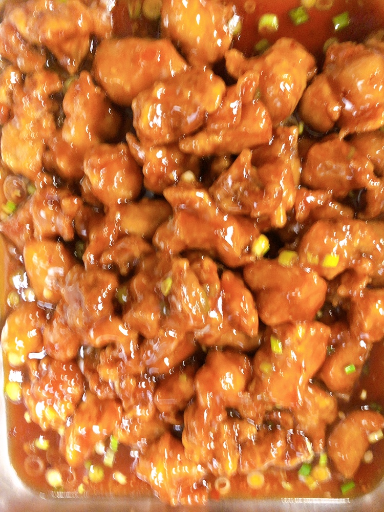 Order General Tso’s Chicken food online from Golden Dragon Chinese Restaurant store, Hamilton on bringmethat.com