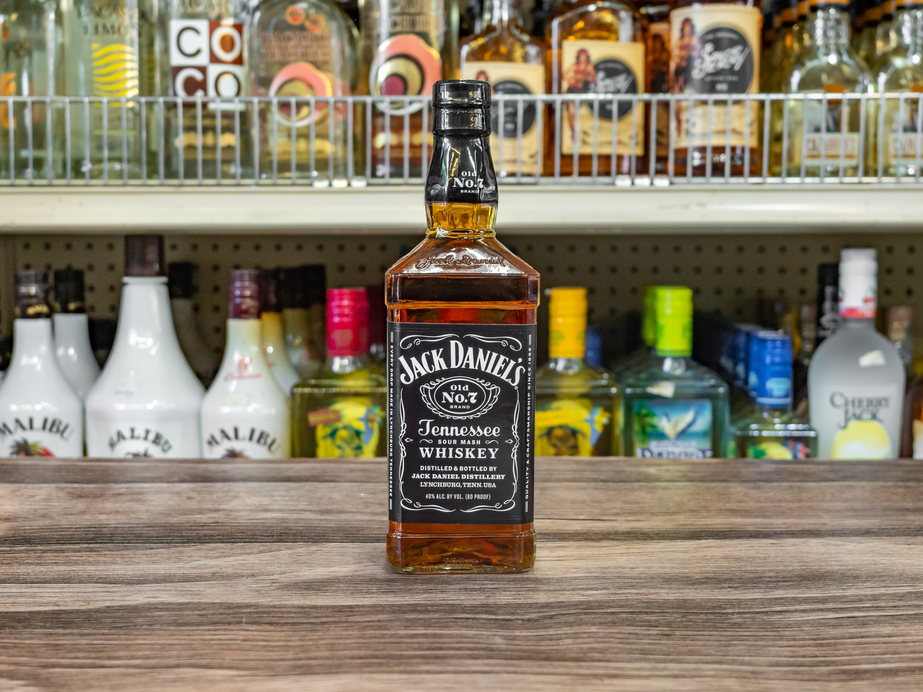 Order Jack Daniel's Black Label, 750 ml. Whiskey food online from Food & Beverage store, Pleasanton on bringmethat.com