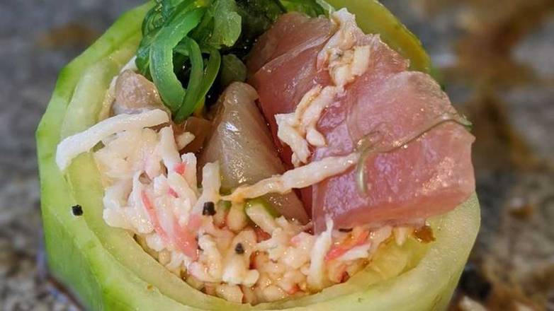 Order Fresh Roll food online from Otoro Sushi store, Sonoma County on bringmethat.com