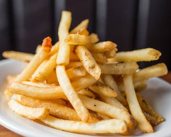 Order French Fries food online from Doc B's store, Chicago on bringmethat.com