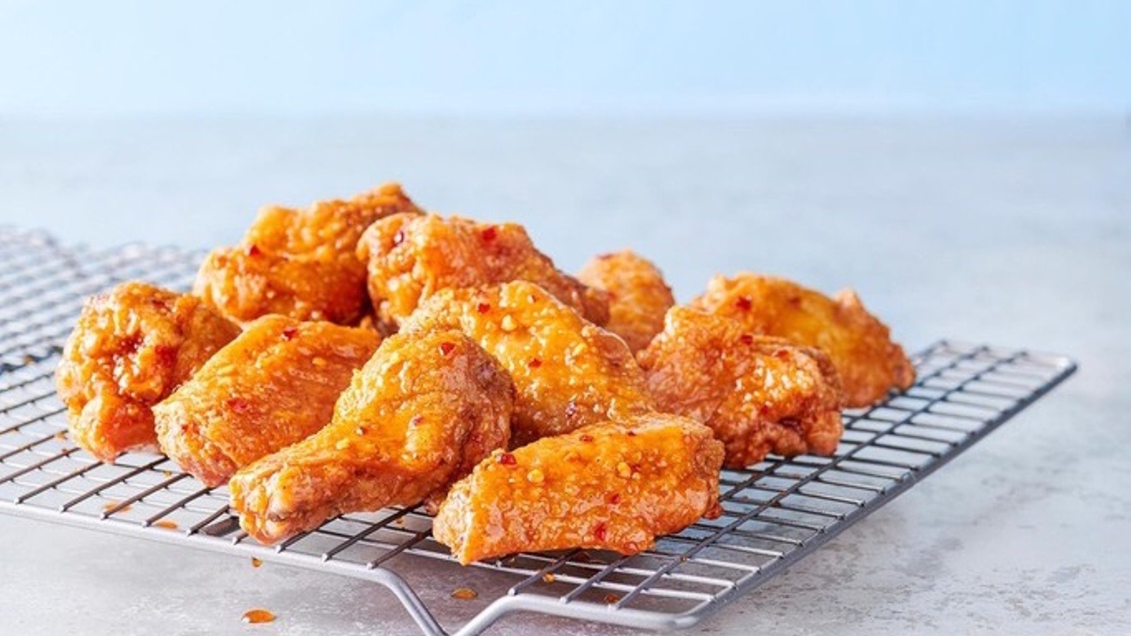 Order 10 Wings food online from Hoots store, Chicago on bringmethat.com