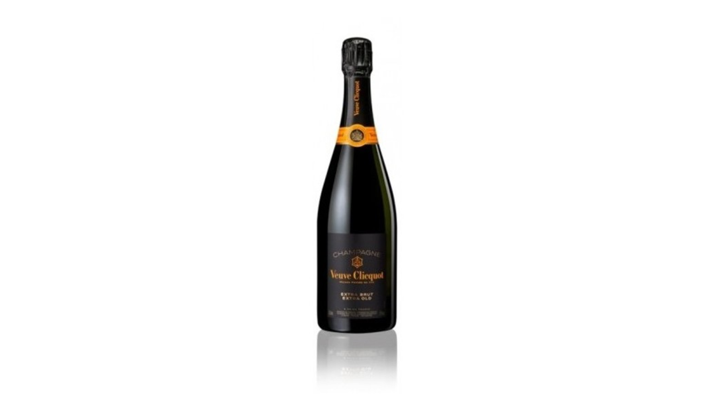 Order Veuve Clicquot Extra Brut Extra Old Champagne 750ml Bottle food online from Oceanview Liquor store, Hermosa Beach on bringmethat.com