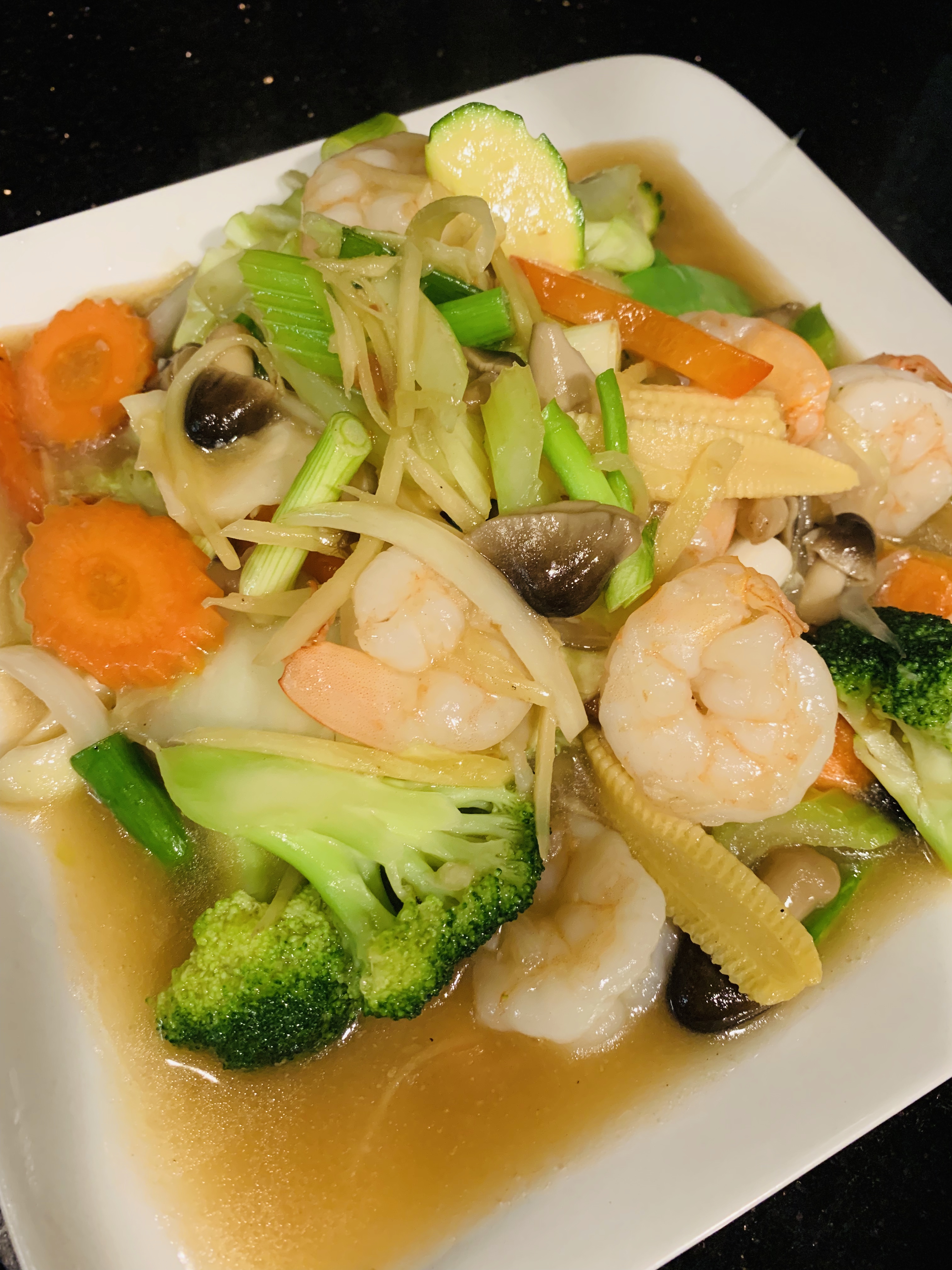 Order Mixed Vegetables food online from Exotic Thai Cafe store, Woodland Hills on bringmethat.com