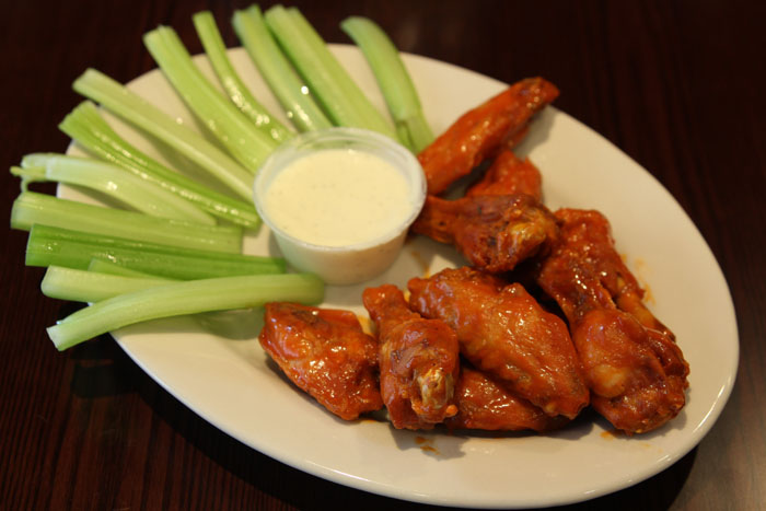 Order 8 Piece Buffalo Wings Platter food online from Fairfield Pizza store, Stratford on bringmethat.com