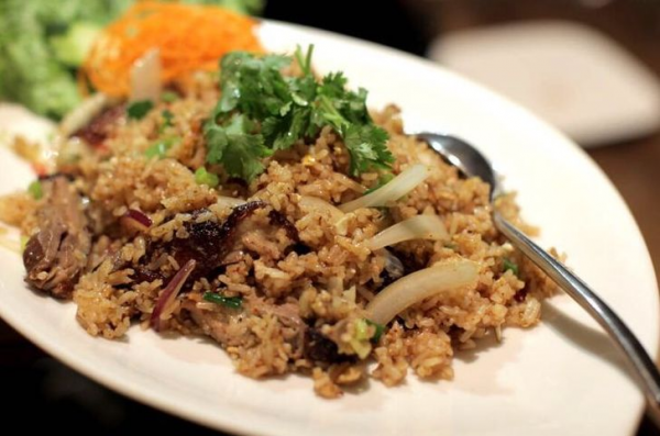 Order Classic Thai Fried Rice food online from One Waan Thai store, San Francisco on bringmethat.com