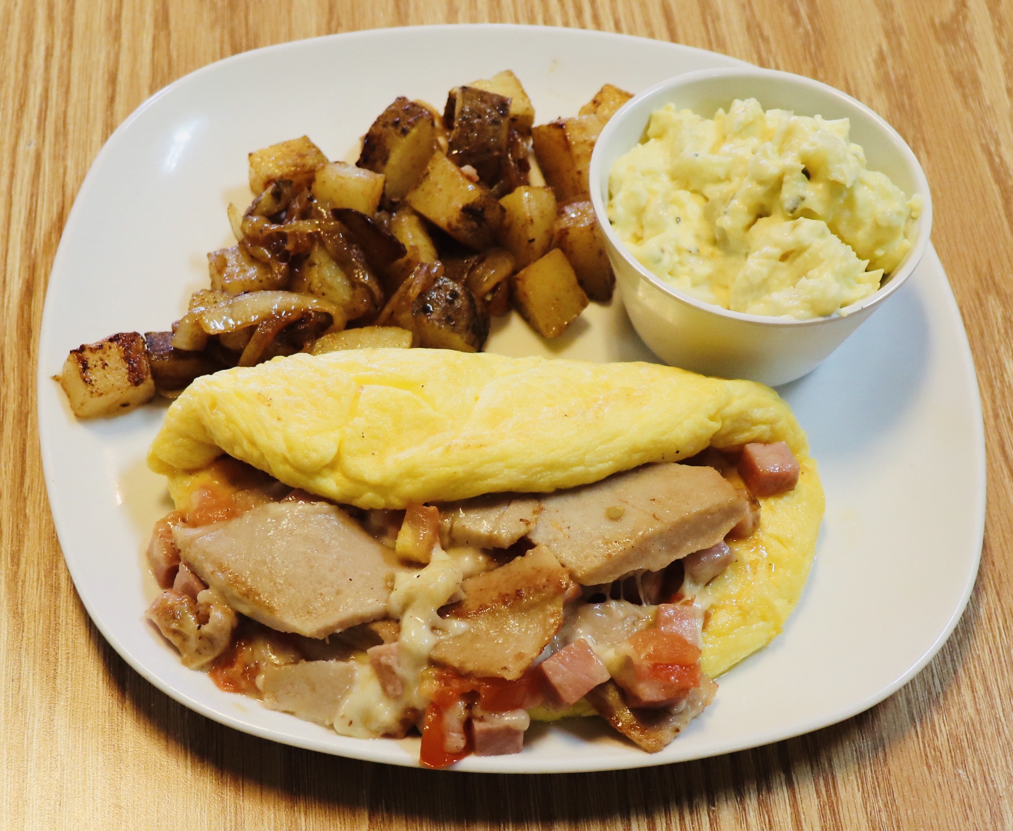 Order Maury Cristo Omelette food online from Charlie Cafe store, Norfolk on bringmethat.com
