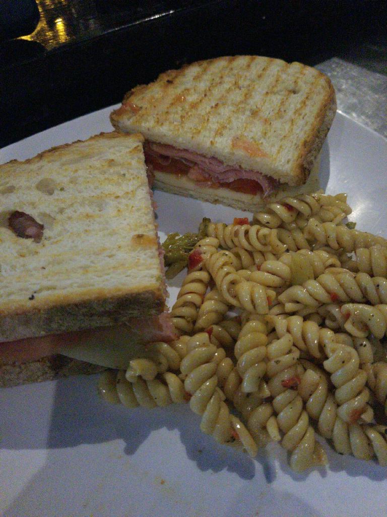 Order Italian Sandwich food online from Iguana Cafe store, Chicago on bringmethat.com