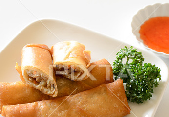 Order Vegetable Spring Roll food online from Musashi Exotic Japanese Cuisine store, Feasterville-Trevose on bringmethat.com