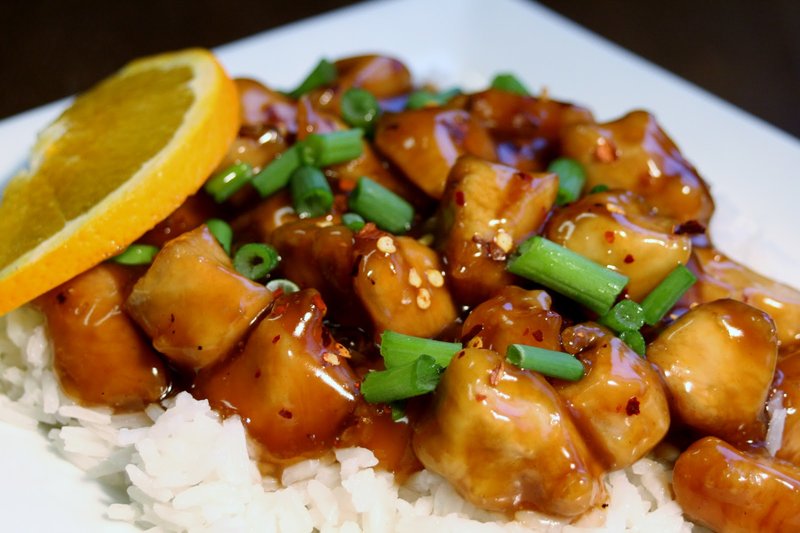 Order 13. Szechuan Chicken Lunch food online from New Wong Chinese Restaurant store, Wickliffe on bringmethat.com