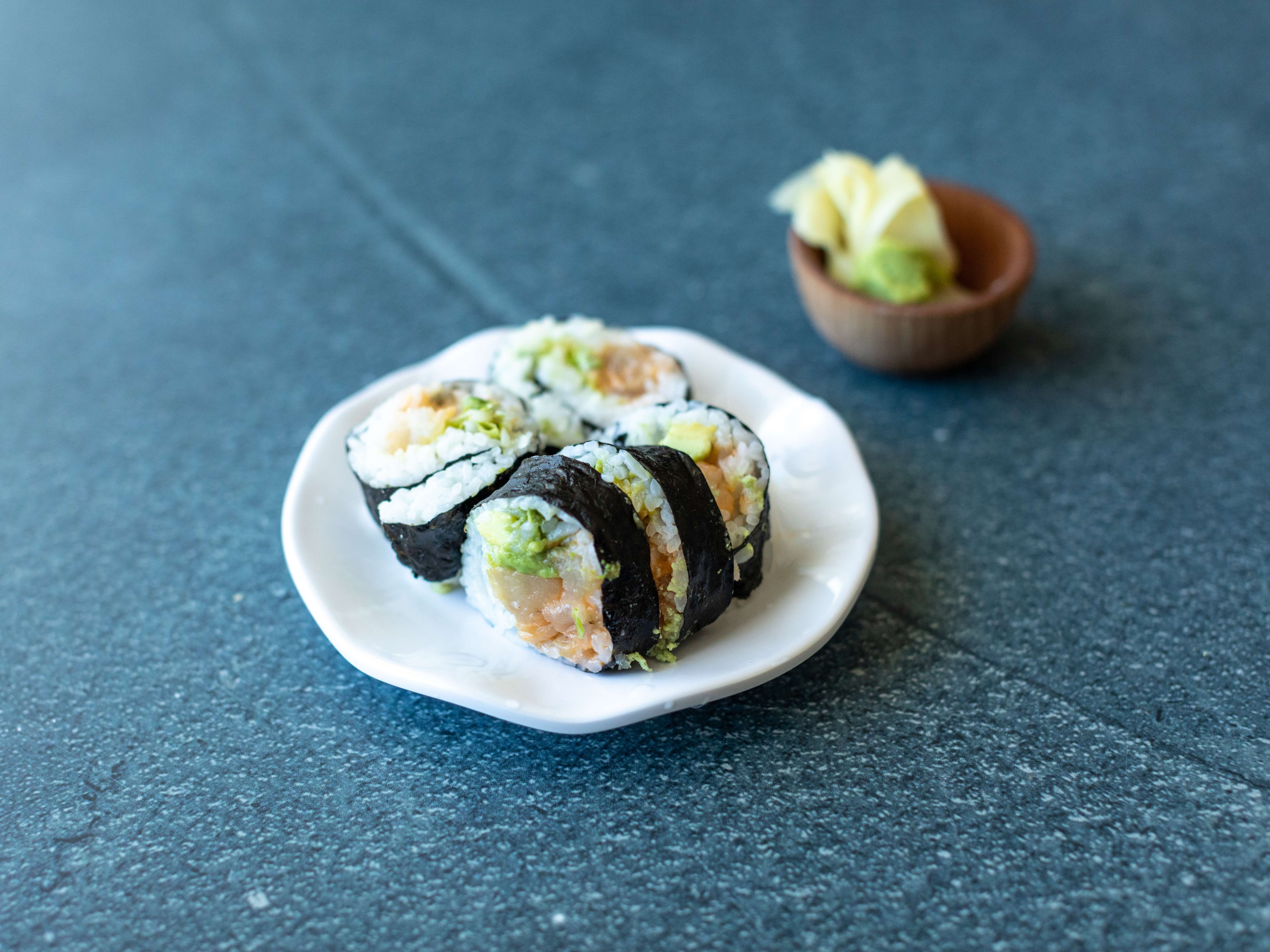 Order Spicy Tuna Roll food online from Sushi On North Beach Katsu store, San Francisco on bringmethat.com