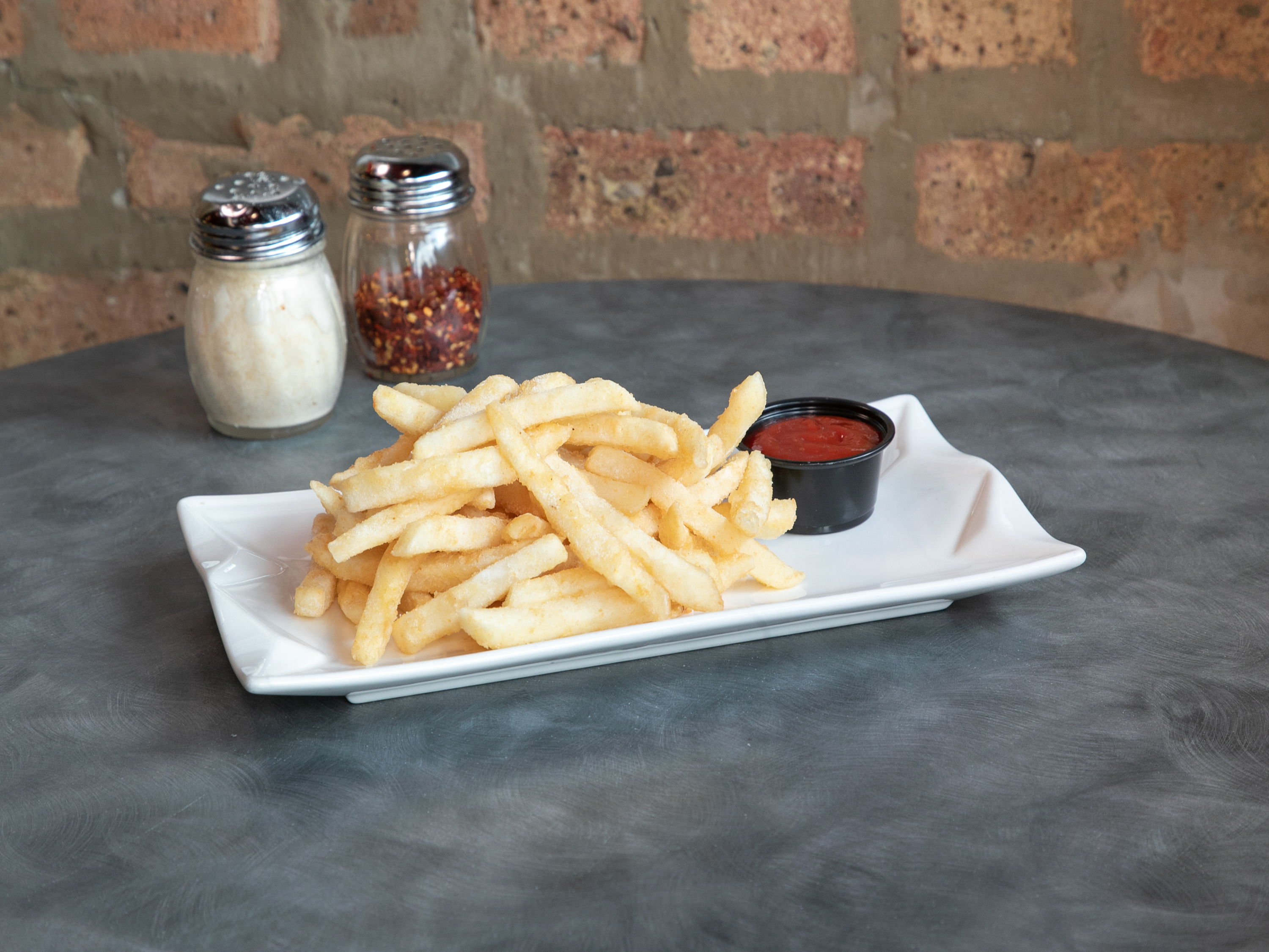 Order French Fries food online from Si-Pie Pizzeria store, Chicago on bringmethat.com