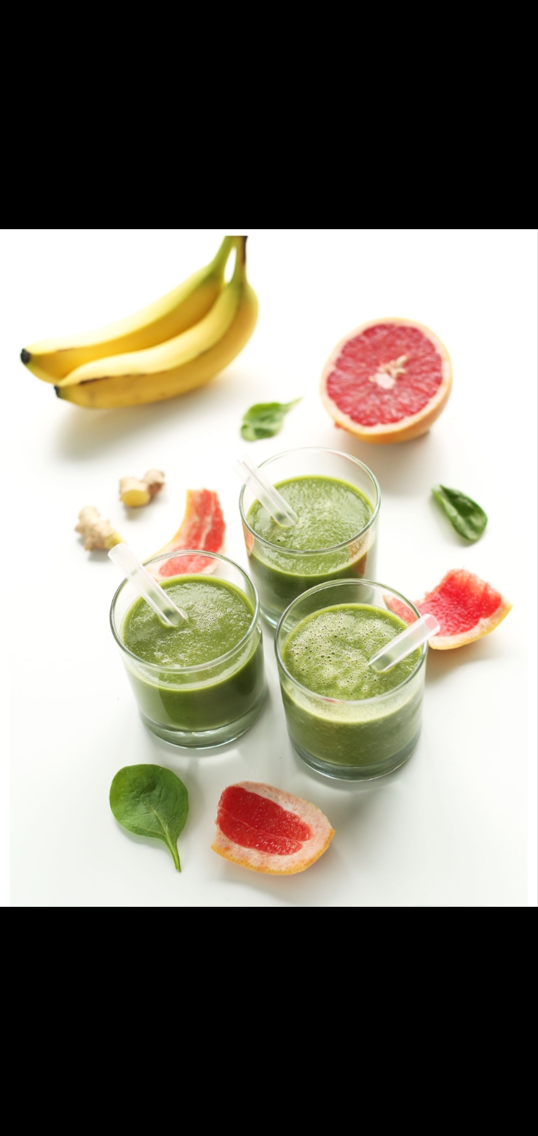 Order The Grapefruit Banana  Ginger And Spinach Smoothie  food online from Bedford gourmet food store, Brooklyn on bringmethat.com
