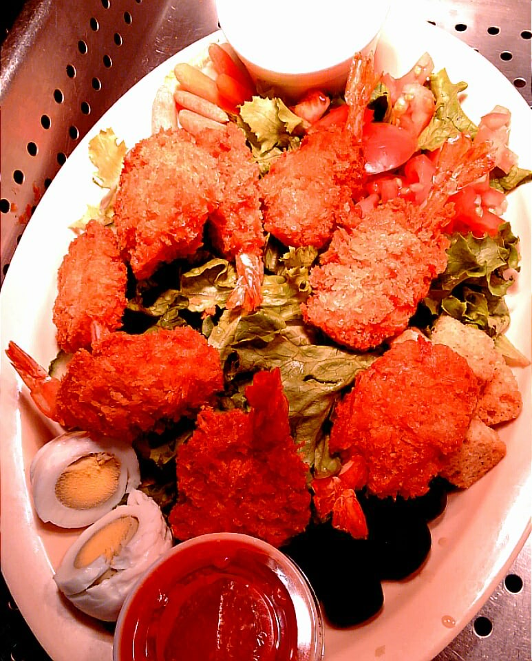 Order Fried Shrimp Salad food online from Jumbo Joe store, Lubbock on bringmethat.com
