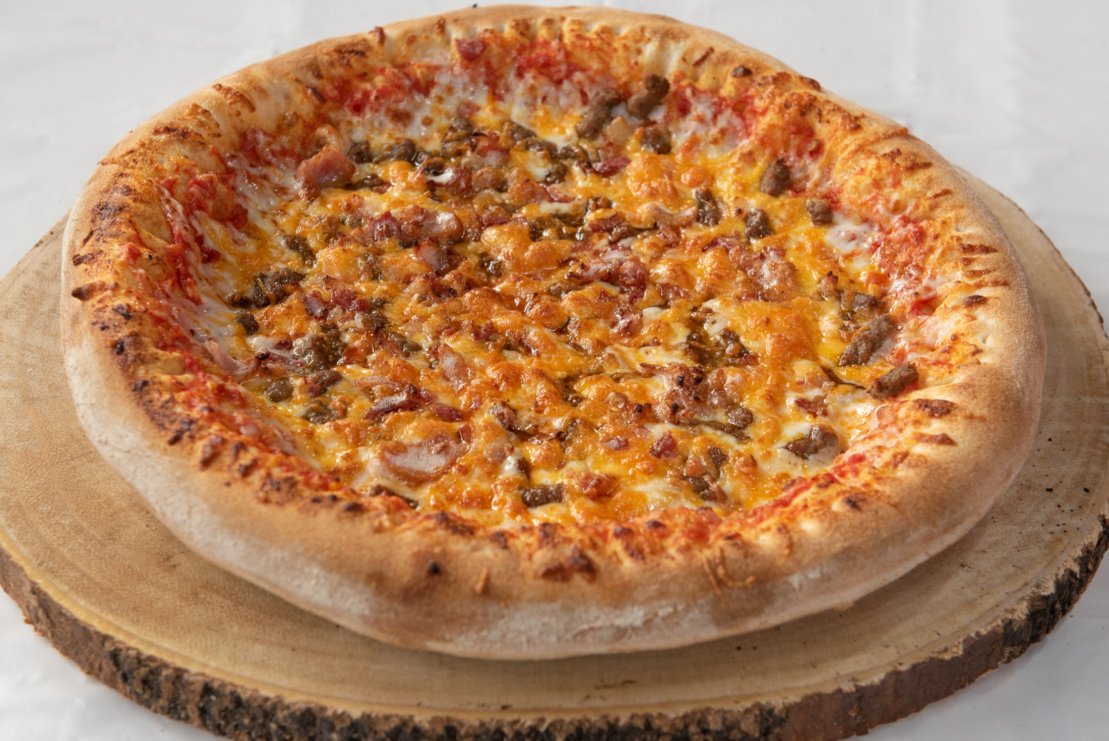 Order Roma Bacon Cheeseburger Pizza food online from Roma Pizza & Pasta store, Nashville on bringmethat.com