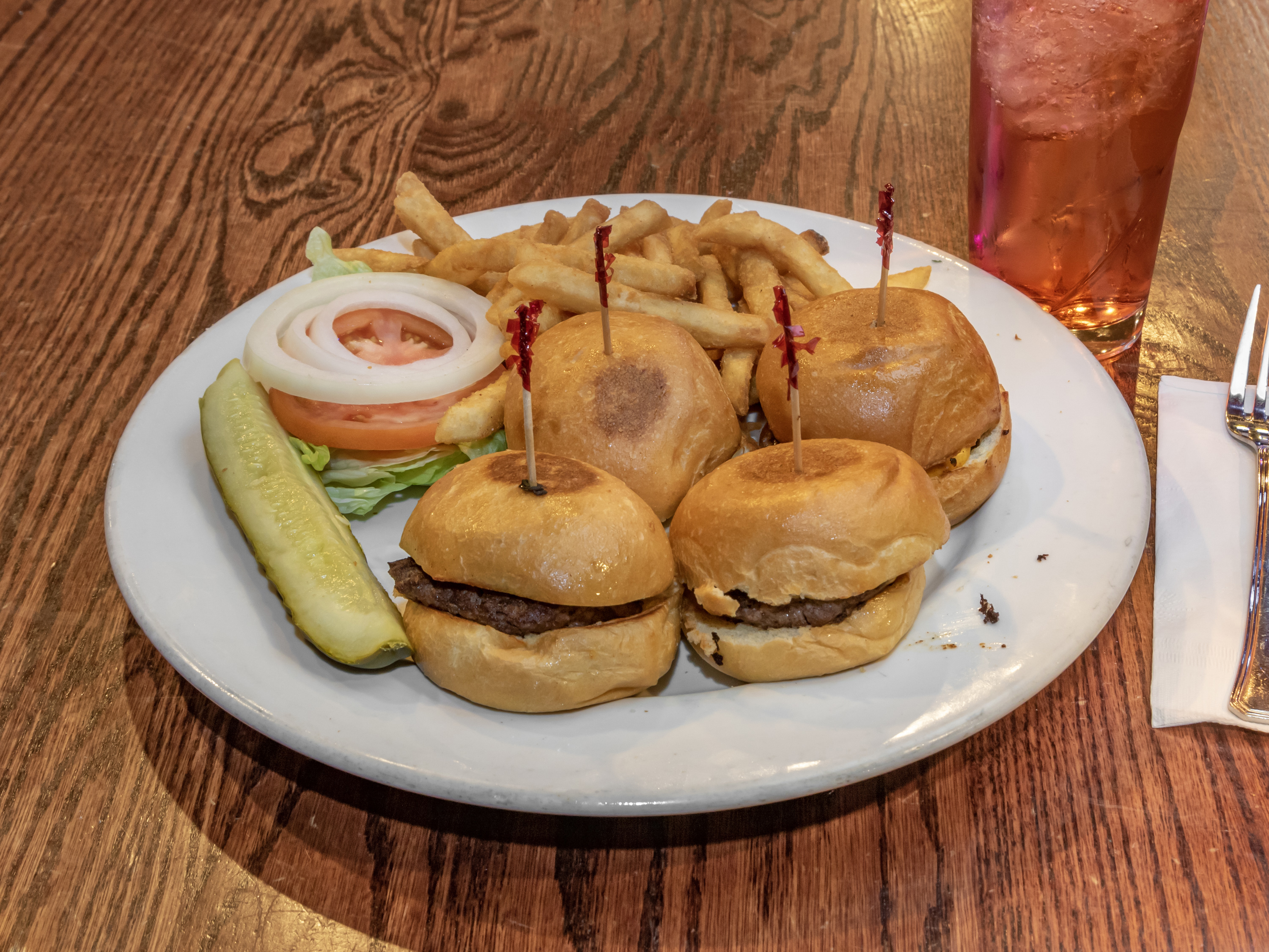 Order Murphy's Sliders food online from Murphy Pub & Grill store, Rockford on bringmethat.com