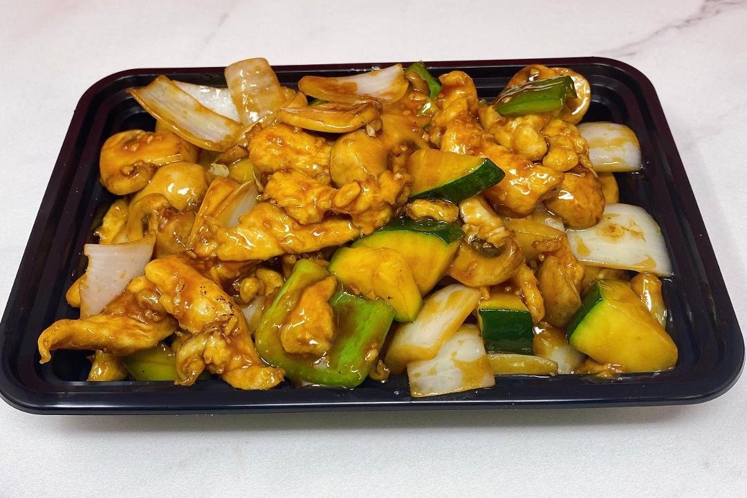 Order Garlic Chicken food online from Little Chef Chinese store, San Diego on bringmethat.com