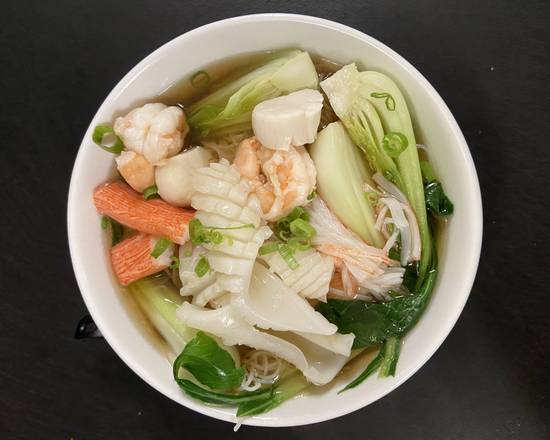 Order Seafood Noodle Soup food online from Le Dish Asian Fusion store, Hamilton on bringmethat.com