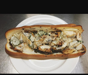 Order Grilled Chicken Grinder food online from Husky Pizza store, Manchester on bringmethat.com