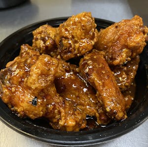 Order 7. Hot & Spicy Wings (8) food online from Redwood Chinese Restaurant store, Clarksville on bringmethat.com