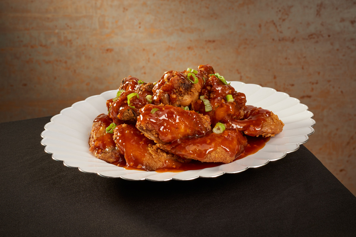 Order 8. Hot Braised Chicken Wings Combo Plate food online from The Rice House store, Florissant on bringmethat.com